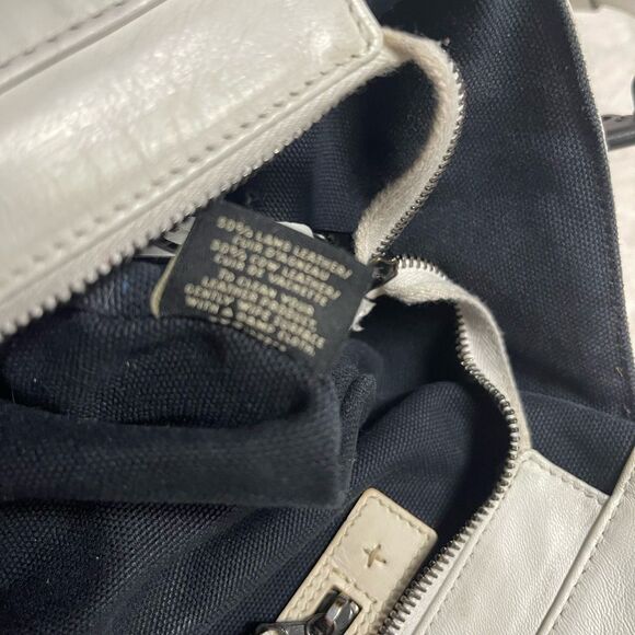 Rag and Bone Medium leather white Perforated Pilot satchel/ shoulder bag . - Picture 15 of 16